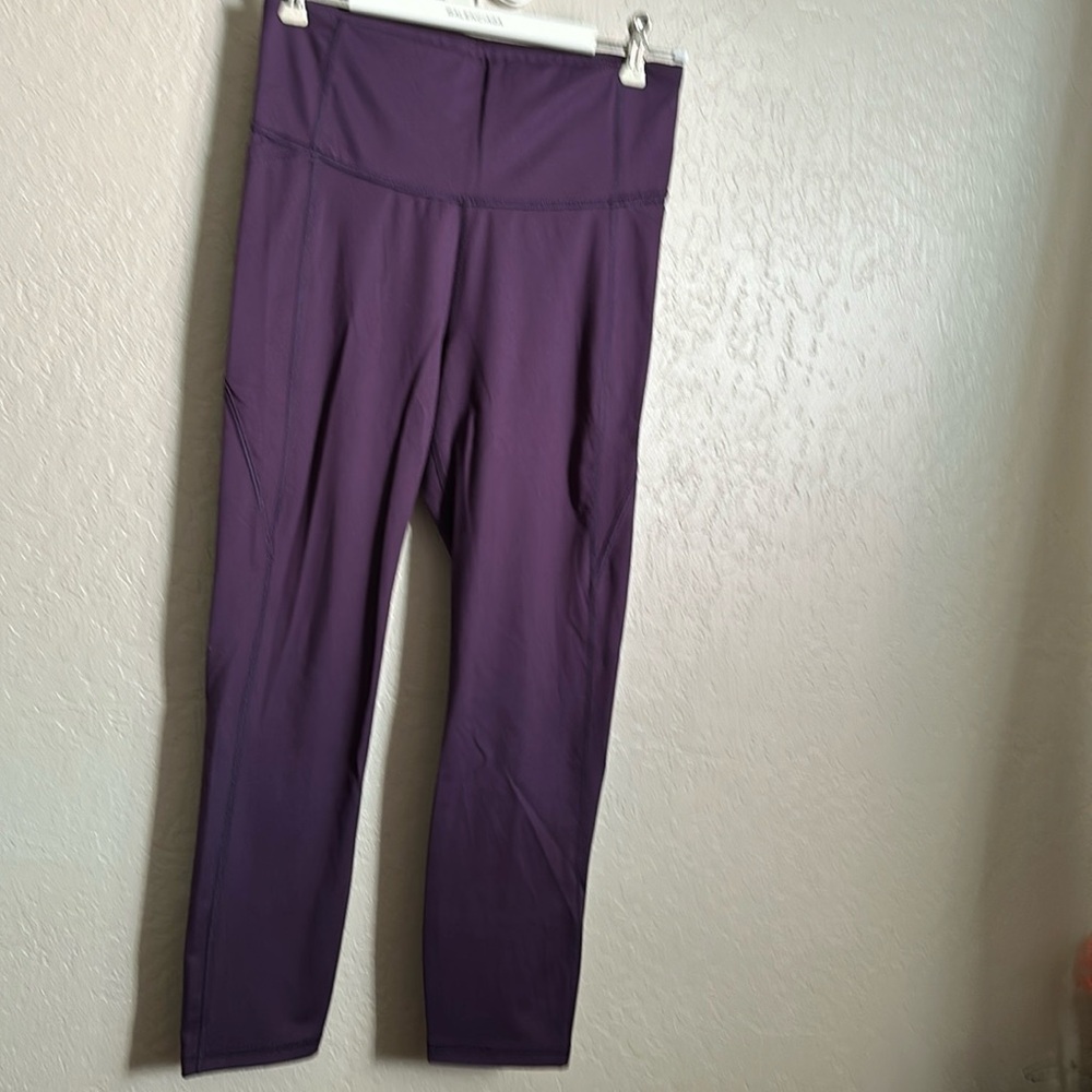 All in motion cropped leggings eggplant size medium like new only washed